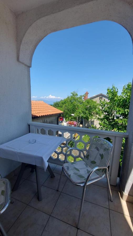Guest House Tom Malinska Exterior foto