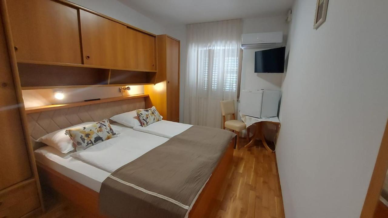 Guest House Tom Malinska Exterior foto